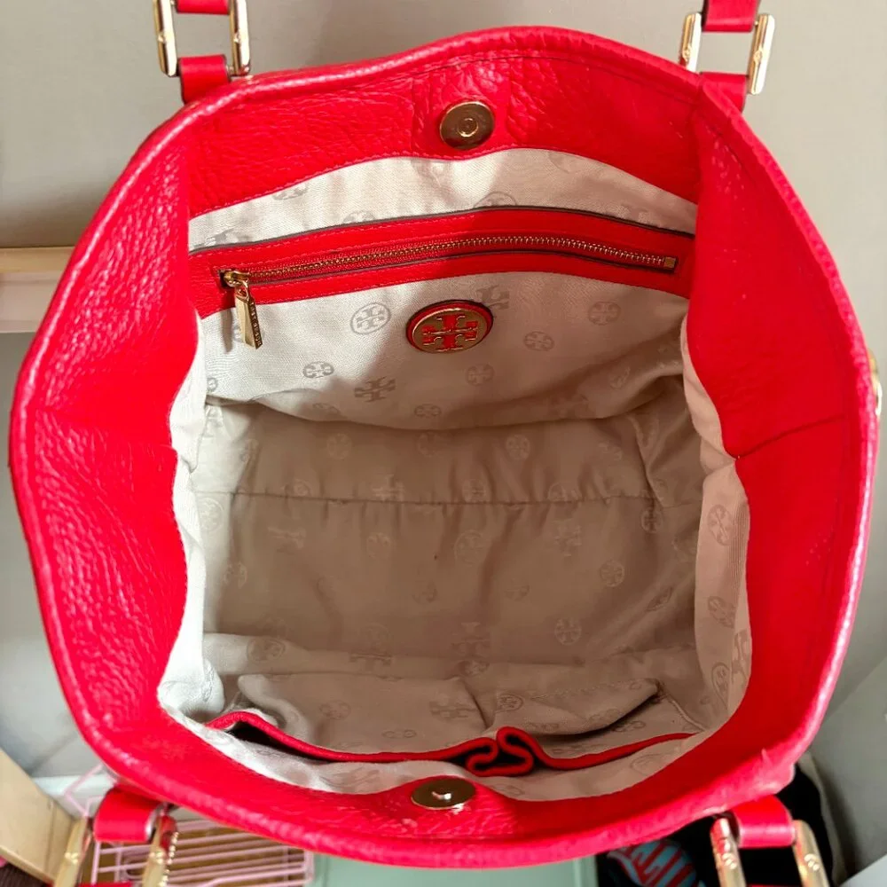 Tory Burch 4-way Amanda Classic Handle Hobo in New Carnival Red Pebbled Leather